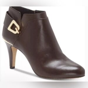 Vince Camuto Brown Vernaya Ankle Boots Size 6.5